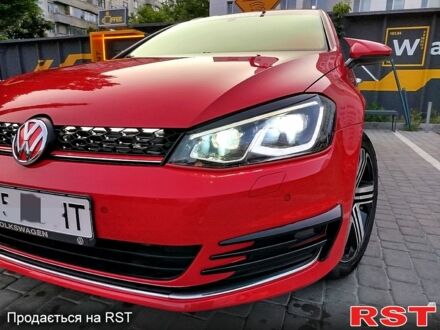 Фольксваген Гольф 2016 в Харькове на Automoto.ua Красный Фольксваген Гольф, объемом двигателя 2 л и пробегом 250 тыс. км за 13999 $, фото 1 на Automoto.ua