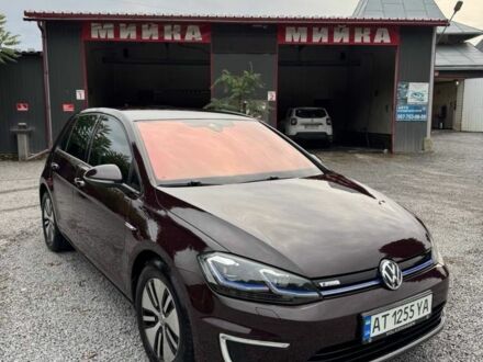 Фольксваген Гольф 2017 в Тернополе на Automoto.ua Красный Фольксваген Гольф, объемом двигателя 0 л и пробегом 133 тыс. км за 12000 $, фото 1 на Automoto.ua