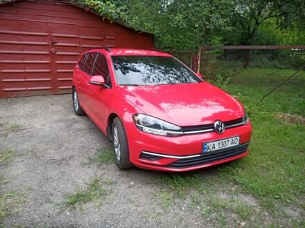 Красный Фольксваген Гольф, объемом двигателя 1.8 л и пробегом 33 тыс. км за 17400 $, фото 1 на Automoto.ua