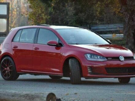 Фольксваген Гольф 2017 в Кривом Роге на Automoto.ua Красный Фольксваген Гольф, объемом двигателя 2 л и пробегом 88 тыс. км за 7000 $, фото 1 на Automoto.ua