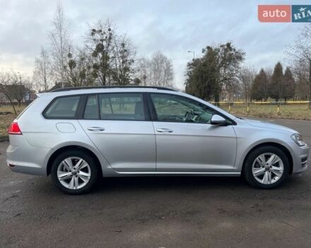 Красный Фольксваген Гольф, объемом двигателя 1.6 л и пробегом 239 тыс. км за 11200 $, фото 1 на Automoto.ua