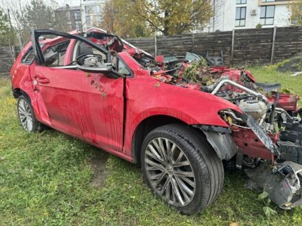 Красный Фольксваген Гольф, объемом двигателя 1.8 л и пробегом 90 тыс. км за 1700 $, фото 1 на Automoto.ua