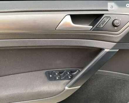 Фольксваген Гольф, объемом двигателя 1.6 л и пробегом 354 тыс. км за 12500 $, фото 8 на Automoto.ua