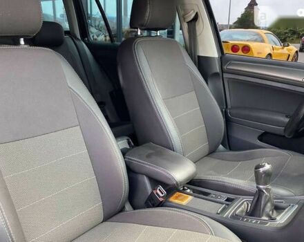 Фольксваген Гольф, объемом двигателя 1.6 л и пробегом 354 тыс. км за 12500 $, фото 16 на Automoto.ua