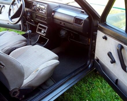 Фольксваген Гольф, объемом двигателя 1.3 л и пробегом 252 тыс. км за 850 $, фото 6 на Automoto.ua