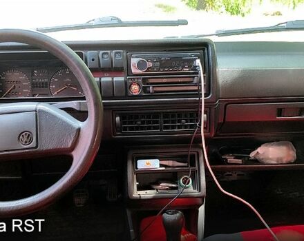 Фольксваген Гольф, объемом двигателя 1.6 л и пробегом 0 тыс. км за 1000 $, фото 4 на Automoto.ua