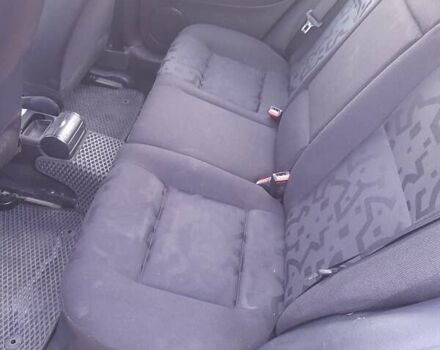 Фольксваген Гольф, объемом двигателя 1.6 л и пробегом 300 тыс. км за 3750 $, фото 5 на Automoto.ua