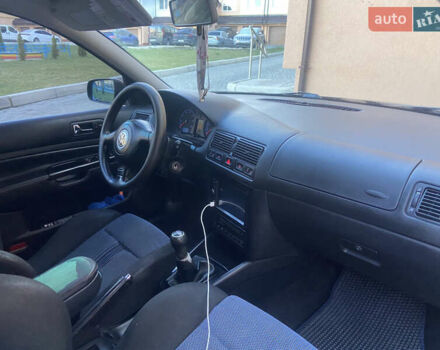 Фольксваген Гольф, объемом двигателя 1.78 л и пробегом 430 тыс. км за 3950 $, фото 11 на Automoto.ua