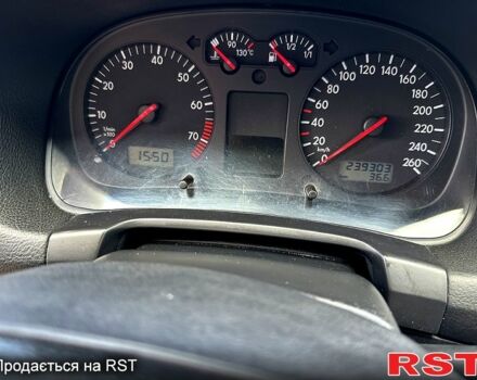 Фольксваген Гольф, объемом двигателя 1.6 л и пробегом 239 тыс. км за 4399 $, фото 6 на Automoto.ua