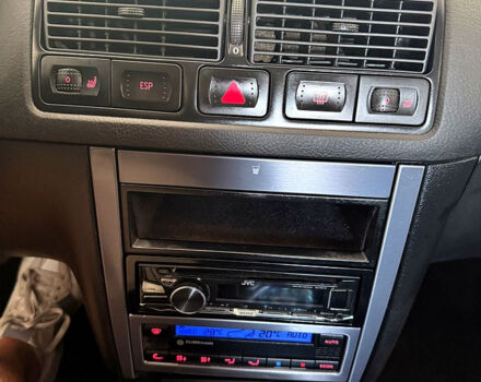 Фольксваген Гольф, объемом двигателя 1.6 л и пробегом 193 тыс. км за 4800 $, фото 10 на Automoto.ua