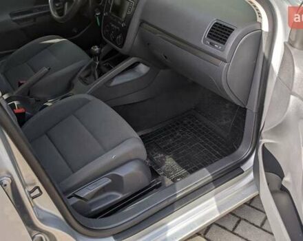 Фольксваген Гольф, объемом двигателя 1.6 л и пробегом 195 тыс. км за 4500 $, фото 6 на Automoto.ua