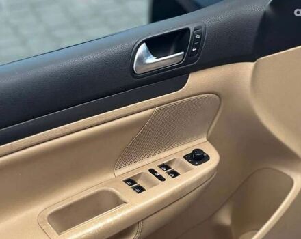 Фольксваген Гольф, объемом двигателя 1.6 л и пробегом 170 тыс. км за 6700 $, фото 7 на Automoto.ua