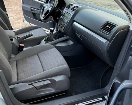 Фольксваген Гольф, объемом двигателя 1.6 л и пробегом 198 тыс. км за 6500 $, фото 8 на Automoto.ua