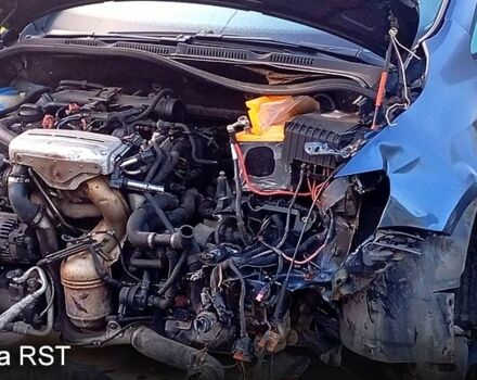 Фольксваген Гольф, об'ємом двигуна 1.4 л та пробігом 300 тис. км за 2000 $, фото 4 на Automoto.ua