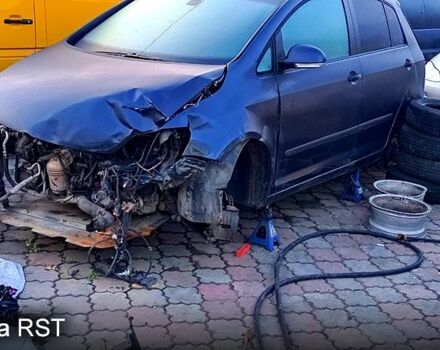 Фольксваген Гольф, об'ємом двигуна 1.4 л та пробігом 300 тис. км за 2000 $, фото 3 на Automoto.ua