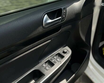 Фольксваген Гольф, объемом двигателя 1.6 л и пробегом 296 тыс. км за 7500 $, фото 16 на Automoto.ua