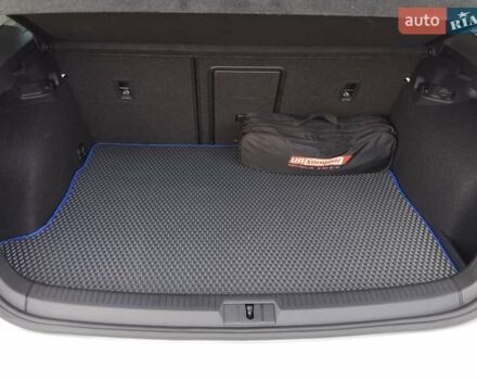 Фольксваген Гольф, объемом двигателя 0 л и пробегом 30 тыс. км за 17000 $, фото 13 на Automoto.ua