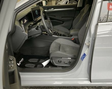 купить новое авто Фольксваген Гольф 2025 года от официального дилера Автодім Атлант на Вацлава Гавела Фольксваген фото