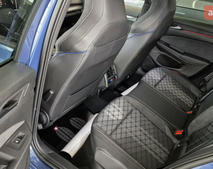 купить новое авто Фольксваген Гольф 2025 года от официального дилера Автодім Атлант на Вацлава Гавела Фольксваген фото