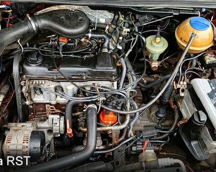 Фольксваген Гольф, объемом двигателя 1.8 л и пробегом 300 тыс. км за 2500 $, фото 2 на Automoto.ua