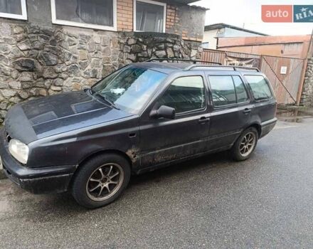 Фольксваген Гольф, объемом двигателя 1.6 л и пробегом 300 тыс. км за 2000 $, фото 1 на Automoto.ua