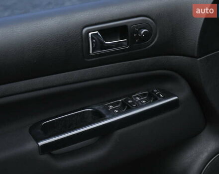 Фольксваген Гольф, объемом двигателя 1.6 л и пробегом 273 тыс. км за 4800 $, фото 14 на Automoto.ua