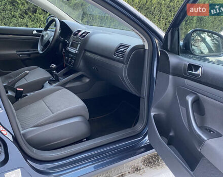 Фольксваген Гольф, объемом двигателя 1.6 л и пробегом 214 тыс. км за 6499 $, фото 33 на Automoto.ua