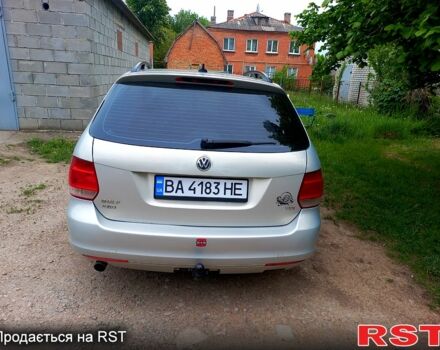 Фольксваген Гольф 2010 в Бобринце на Automoto.ua Фольксваген Гольф, объемом двигателя 1.6 л и пробегом 181 тыс. км за 6800 $, фото 4 на Automoto.ua