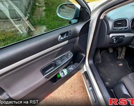 Фольксваген Гольф 2010 в Бобринце на Automoto.ua Фольксваген Гольф, объемом двигателя 1.6 л и пробегом 181 тыс. км за 6800 $, фото 6 на Automoto.ua