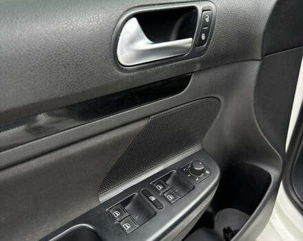 Фольксваген Гольф, об'ємом двигуна 1.6 л та пробігом 303 тис. км за 8500 $, фото 13 на Automoto.ua