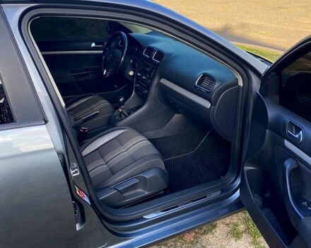 Фольксваген Гольф, объемом двигателя 1.6 л и пробегом 275 тыс. км за 8500 $, фото 4 на Automoto.ua