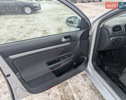 Фольксваген Гольф, объемом двигателя 1.6 л и пробегом 393 тыс. км за 6500 $, фото 9 на Automoto.ua