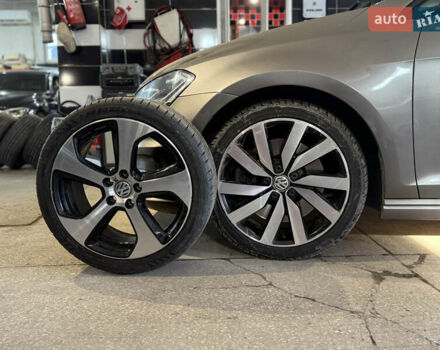 Фольксваген Гольф, объемом двигателя 1.6 л и пробегом 200 тыс. км за 13700 $, фото 25 на Automoto.ua