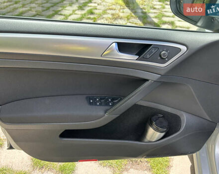 Фольксваген Гольф, объемом двигателя 1.6 л и пробегом 270 тыс. км за 12990 $, фото 10 на Automoto.ua