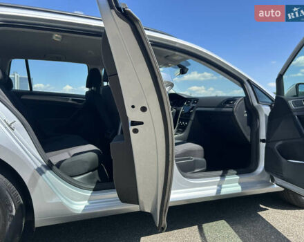 Фольксваген Гольф, объемом двигателя 1.6 л и пробегом 270 тыс. км за 12990 $, фото 82 на Automoto.ua