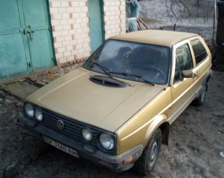 Желтый Фольксваген Гольф, объемом двигателя 1.8 л и пробегом 267 тыс. км за 1500 $, фото 7 на Automoto.ua