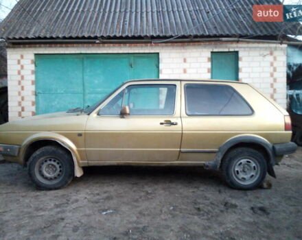 Желтый Фольксваген Гольф, объемом двигателя 1.8 л и пробегом 267 тыс. км за 1500 $, фото 3 на Automoto.ua