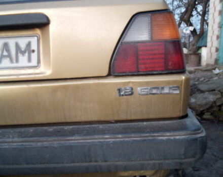 Желтый Фольксваген Гольф, объемом двигателя 1.8 л и пробегом 267 тыс. км за 1500 $, фото 5 на Automoto.ua