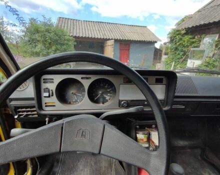 Фольксваген Гольф 1988 в Котельве на Automoto.ua Желтый Фольксваген Гольф, объемом двигателя 0 л и пробегом 180 тыс. км за 700 $, фото 8 на Automoto.ua