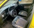 Желтый Фольксваген Гольф, объемом двигателя 1.9 л и пробегом 250 тыс. км за 1600 $, фото 4 на Automoto.ua