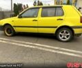 Желтый Фольксваген Гольф, объемом двигателя 1.9 л и пробегом 250 тыс. км за 1600 $, фото 3 на Automoto.ua