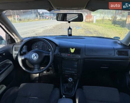 Жовтий Фольксваген Гольф, об'ємом двигуна 1.6 л та пробігом 350 тис. км за 2100 $, фото 12 на Automoto.ua