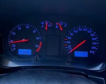 Желтый Фольксваген Гольф, объемом двигателя 1.6 л и пробегом 318 тыс. км за 2900 $, фото 11 на Automoto.ua