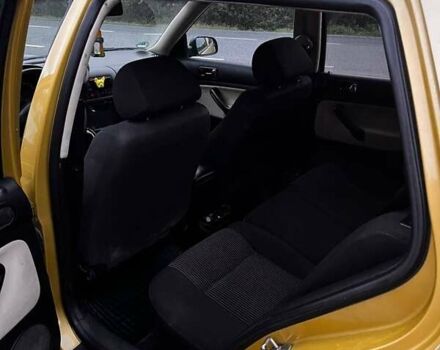 Желтый Фольксваген Гольф, объемом двигателя 1.6 л и пробегом 318 тыс. км за 2900 $, фото 10 на Automoto.ua