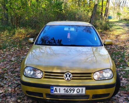 Желтый Фольксваген Гольф, объемом двигателя 1.4 л и пробегом 229 тыс. км за 3000 $, фото 4 на Automoto.ua