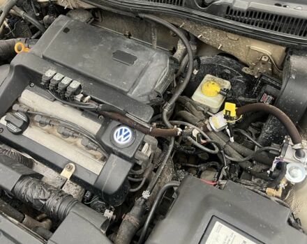 Желтый Фольксваген Гольф, объемом двигателя 1.4 л и пробегом 236 тыс. км за 5500 $, фото 5 на Automoto.ua