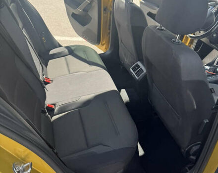 Жовтий Фольксваген Гольф, об'ємом двигуна 1.4 л та пробігом 122 тис. км за 18000 $, фото 13 на Automoto.ua