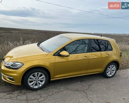 Желтый Фольксваген Гольф, объемом двигателя 1.4 л и пробегом 130 тыс. км за 13200 $, фото 2 на Automoto.ua