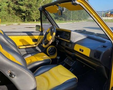 Желтый Фольксваген Гольф, объемом двигателя 1.8 л и пробегом 200 тыс. км за 6000 $, фото 15 на Automoto.ua