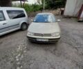 Желтый Фольксваген Гольф, объемом двигателя 1.6 л и пробегом 240 тыс. км за 4200 $, фото 1 на Automoto.ua